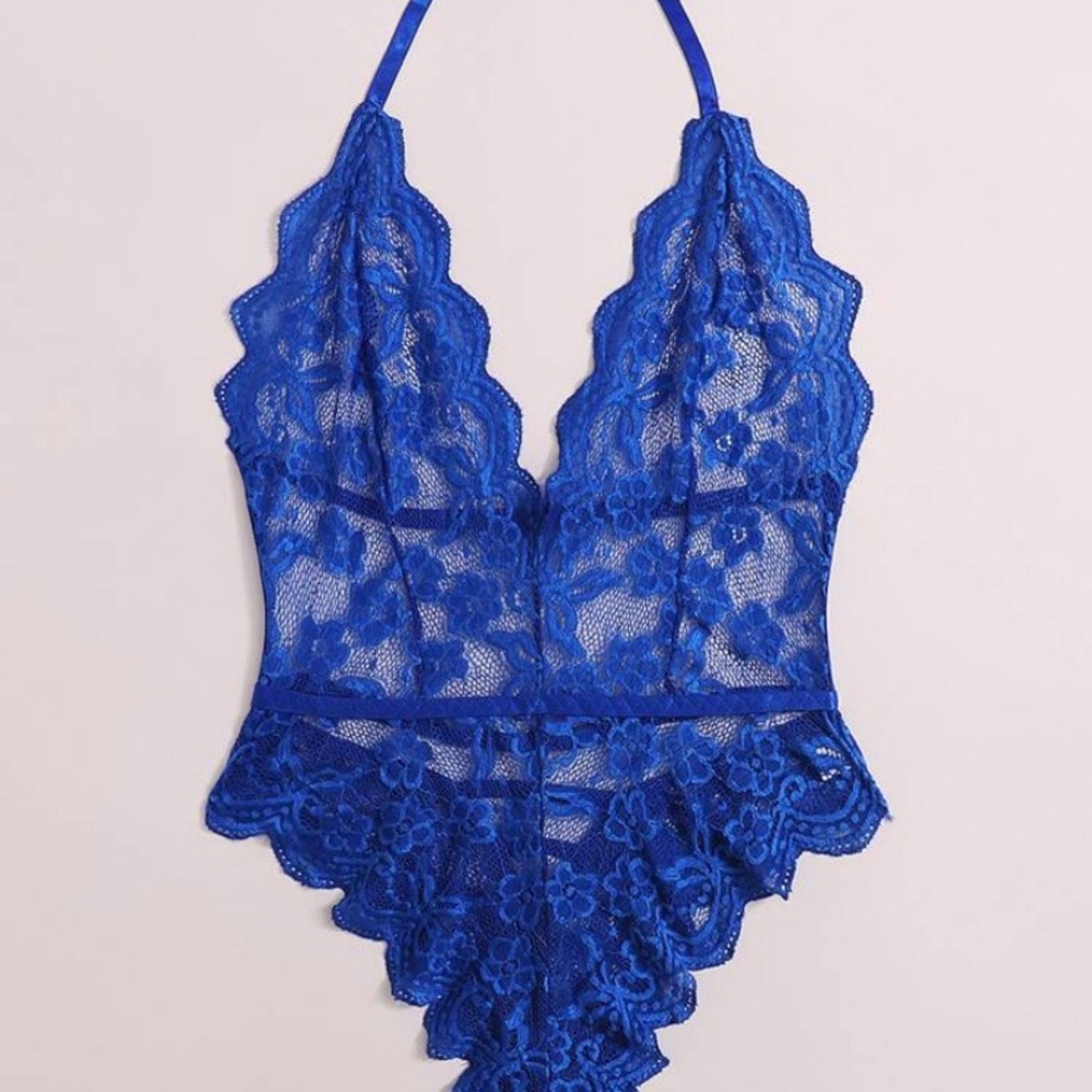 Clothes - Picture 8 of 15
